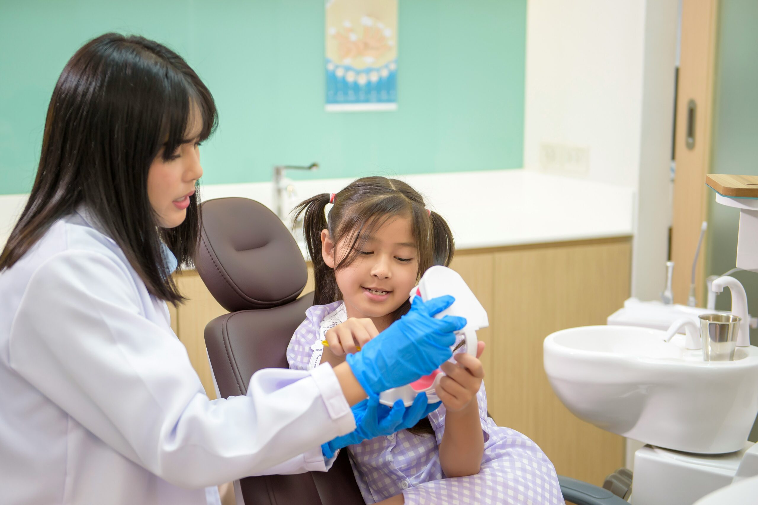 Doctor’s Brush Picks: Efficient Tips for Kids